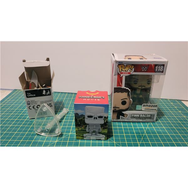 Toy Lot-POP WWE Finn Balor, Minecraft Movie, action figure stand, mini figs and mixed accessories.