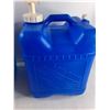 Image 7 : (2) Water Jugs - 5 Gallon, 7 Gallon - As Is  -  PICK UP