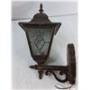 Image 4 : Porch Lamp - As Is