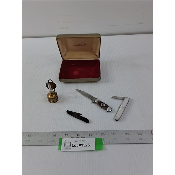 Miniature Oil Lamp And (3) Knives