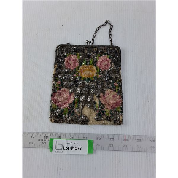 Beaded Flower Pattern Handbag- 6" x 6.5"