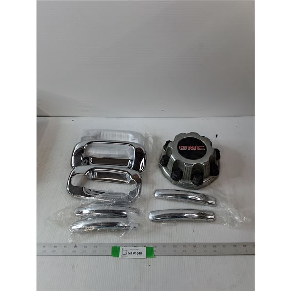 2004 GMC Door Handles And Hubcap