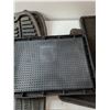Image 8 : (7) Black Car Floor Mats