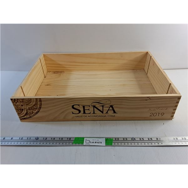 Sena Wooden Crate 21" x 14" x 4"
