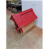 Image 3 : *Dog House 31" x 23" x 27", Cannot Ship