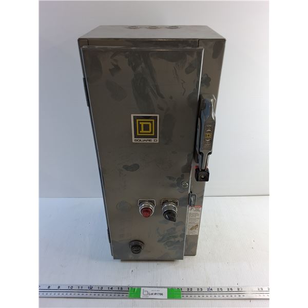Square D A/C Combination Motor Starter - As Is, Cannot Ship, Comes with an Original Box