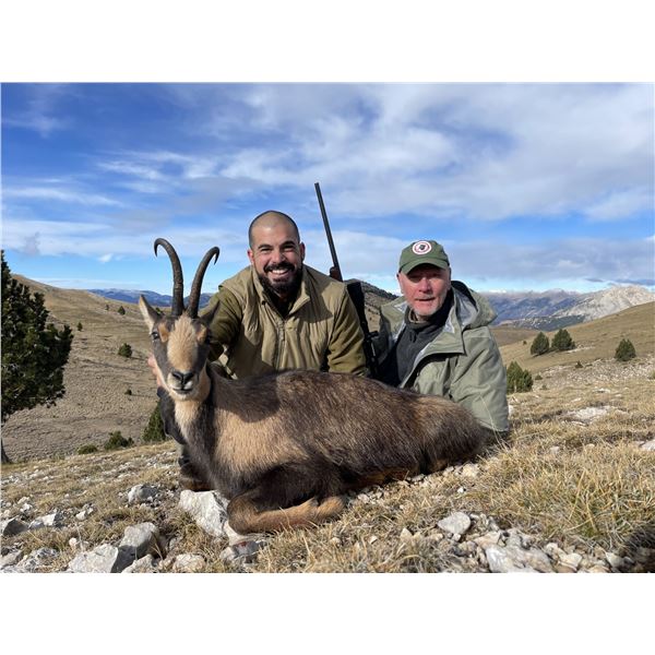 Pyrenian Chamois Hunt by Wild Hunting Spain