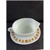 Image 2 : Pyrex Gravy Boat