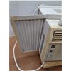 Image 3 : * Danby Window Air Conditioner - Powers On - 22.25"w x 22"d x 16" T - CANNOT SHIP