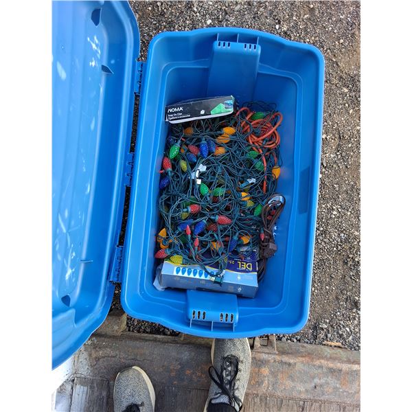 **Rubbermaid Container w/Hinged Lid & Various Christmas Lights - CANNOT SHIP