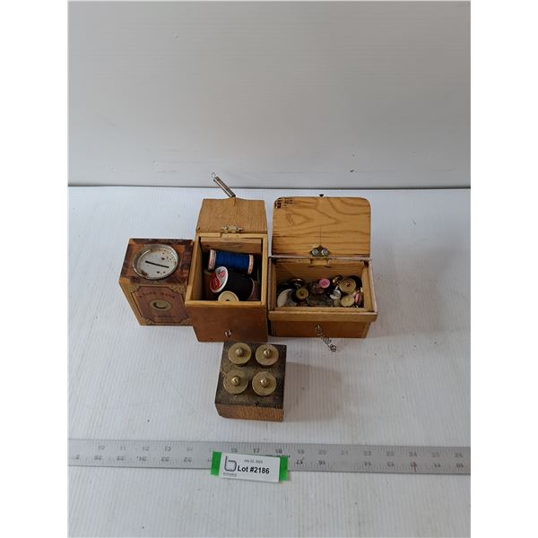 Safe Bank Piggy Bank, Thread And Buttons, Weights