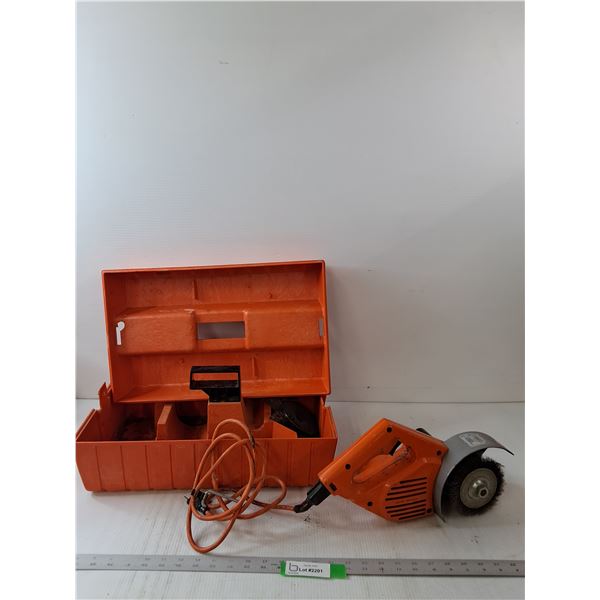 Black & Decker Work Wheel- Lip Doesn't Lock On