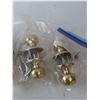 Image 4 : (5) Doorknobs
