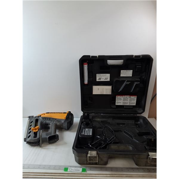 Bostitch 3-½" Gas Wire-Weld Framing Nailer