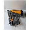 Image 2 : Bostitch 3-½" Gas Wire-Weld Framing Nailer