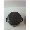 Image 5 : Wolfgang Puck Dutch Oven Pot- 13.5" x 8.5"