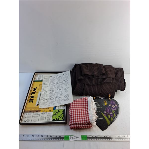 The Game of Wilkie, Table Cloth, Heart Shaped Wall Decor and Window Blind 80" x 50"