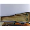 Image 5 : Vintage Violin with 30" Case - Pickup Preferred