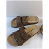 Image 2 : (2) Pairs of Sandals - Size 8