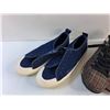 Image 2 : (2)  Pairs of Sneakers - Size 6