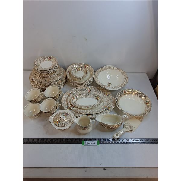 Royal Staffordshire Pottery Set of Dishes  -  PICK UP