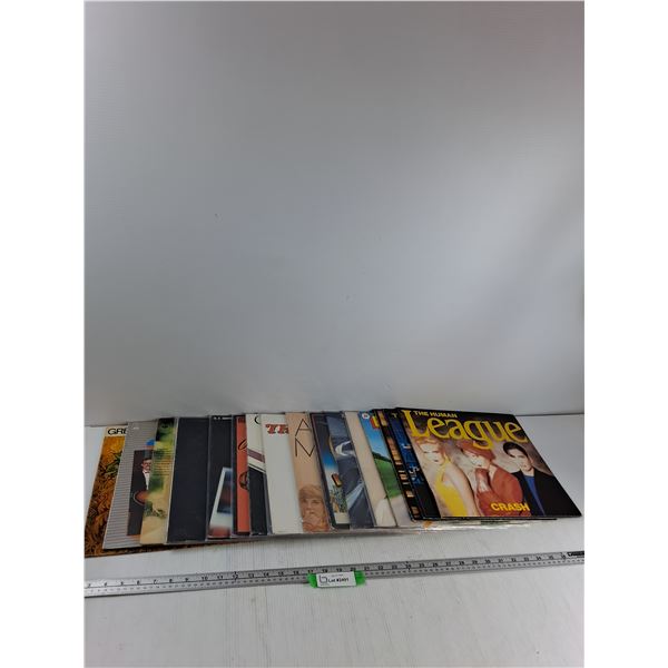 (16) Records - The Emeralds, Johnny Rivers, Gino Soccio,  Anne Murray, Misc