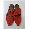 Image 6 : (2) Shoes - Runners - Size 9, Loafers Size 10 1/2