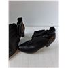 Image 7 : (2) Shoes - High Heels Size 9 1/2, Slip On Shoes Size 11