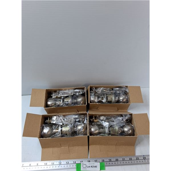 (4) Yale "Bridgeport Design" Locking Interior Door Knob Sets