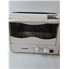 Image 3 : Sylvania Coffee Maker & Toaster Oven- 17.5" x 9.5" x 8"- Turns On