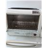 Image 4 : Sylvania Coffee Maker & Toaster Oven- 17.5" x 9.5" x 8"- Turns On