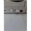 Image 5 : Sylvania Coffee Maker & Toaster Oven- 17.5" x 9.5" x 8"- Turns On