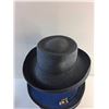 Image 3 : Gray Hat and Hat Box