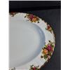 Image 2 : Royal Albert Old Country Roses Bone China 14" x 11" Serving Platter