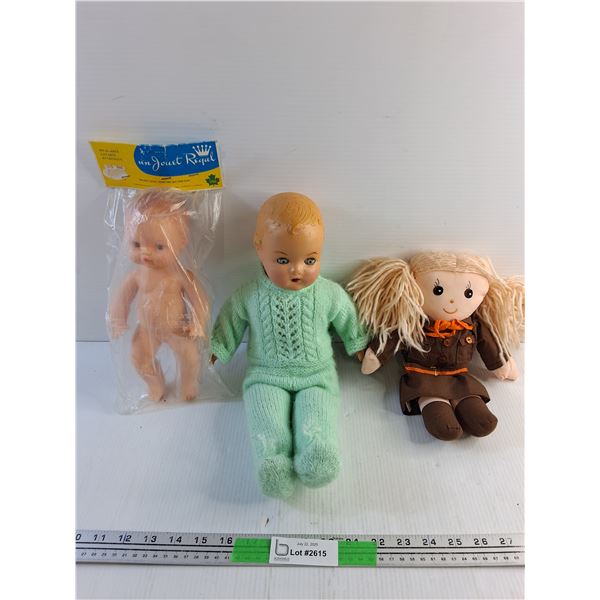 Various Vintage Dolls