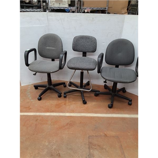 * (3) Office Rolling Chairs - CANNOT SHIP