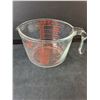 Image 2 : (2) Glass Measuring Cups- Pyrex & Fire King