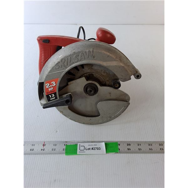 120V Skilsaw, Missing Blade- Powers On