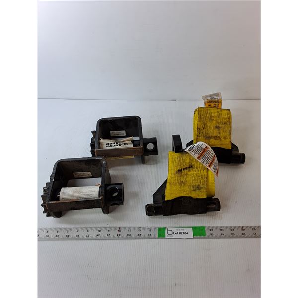 (2) Semi Ratchet Straps & (2) Bottom Mounts