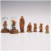 Image 2 : 14pc ANRI Miniature Wooden Figurines with Hand Painted Treasure Chest
