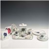 Image 1 : 11pc Bonwit Teller Porcelain Vanity and Tea Set