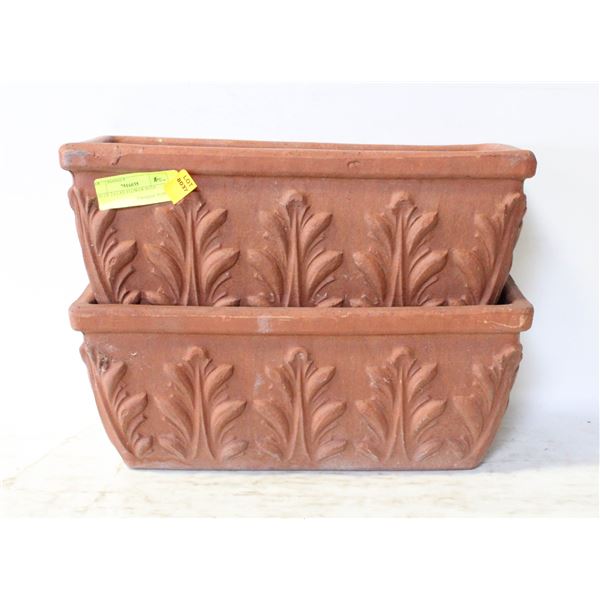 LOT OF 2 CLAY FLOWER POTS