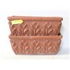 Image 1 : LOT OF 2 CLAY FLOWER POTS