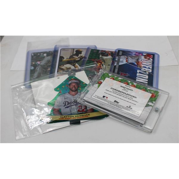 COLLECTION OF BASEBALL SPORTS CARDS