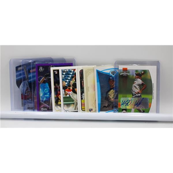 12 ASSORTED MLB CARDS