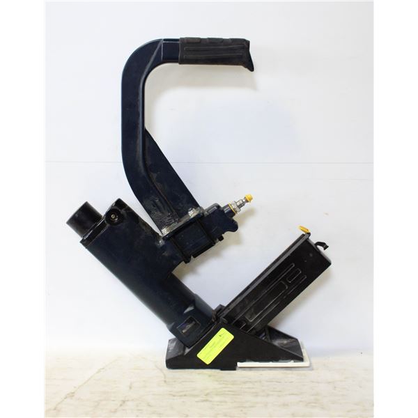 MASTERCRAFT AIR HARDWOOD STAPLER