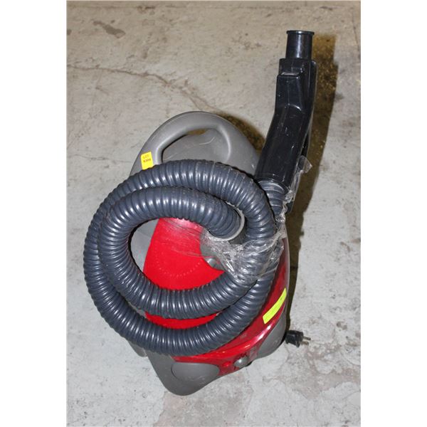 SAMSUNG 1300W VACUUM