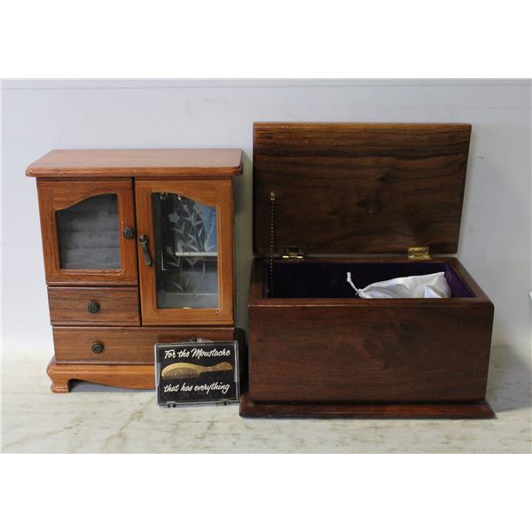 2 WOODEN JEWELRY BOXES WITH CONTENTS