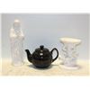 Image 1 : PAIR OF ESTATE CERAMIC STATUES + LIDDED TEAPOT BLK