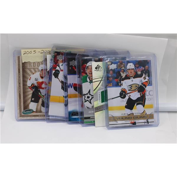 7 ASSORTED NHL CARDS